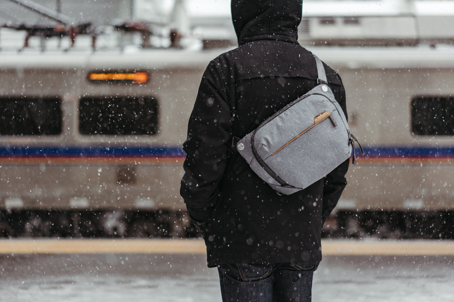 Peak Design Everyday Sling táska